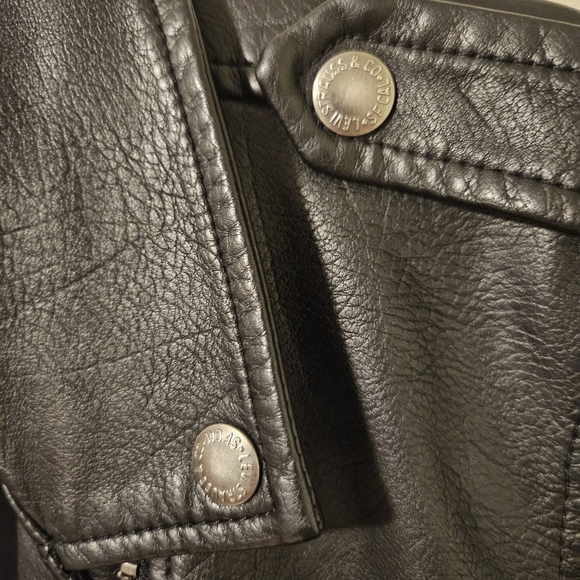 Levi's Women's Classic Faux Leather Asymmetrical Moto Jacket - Picture 12 of 16